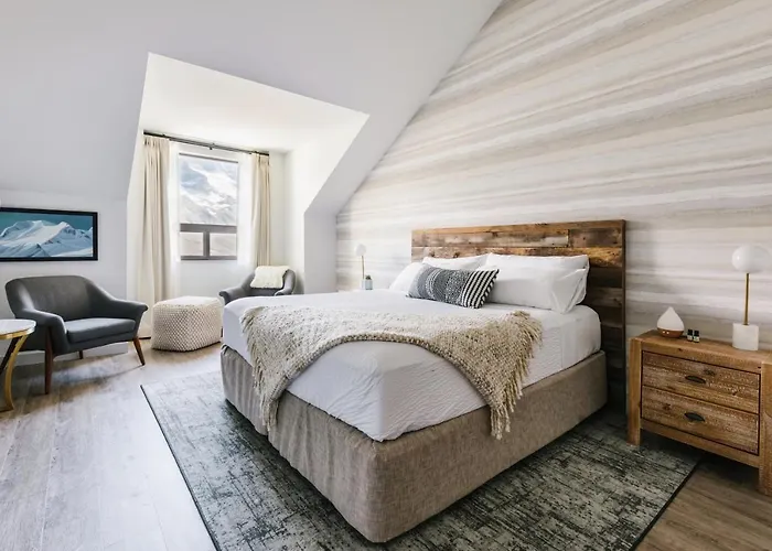 Glacier View Lodge