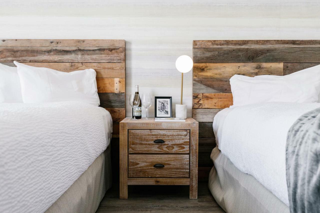 Glacier View Inn 3*